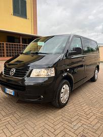 VOLKSWAGEN CARAVELLE TRANSPORTER 2.5 TDI