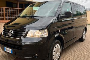 VOLKSWAGEN CARAVELLE TRANSPORTER 2.5 TDI