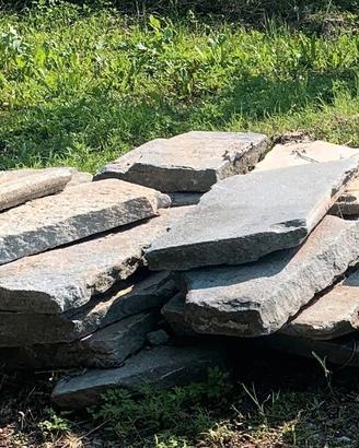 Lastre e varie soglie in pietra