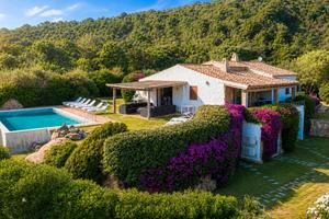 Villa indipendente con piscina - Arzachena