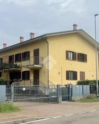 3 LOCALI A PAVIA