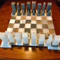 Scacchiera in alabastro 