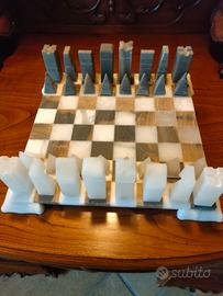 Scacchiera in alabastro 