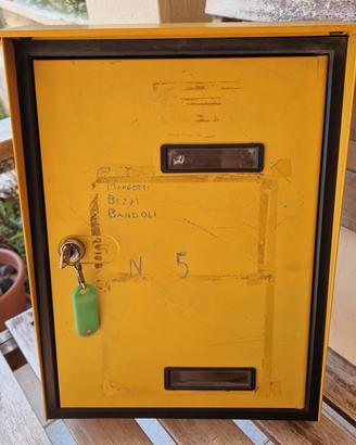 Cassetta Postale Gialla - Formato Grande A4