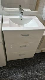 Mobile bagno con lavabo incluso e specchio