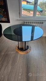 Tavolo di vetro di design