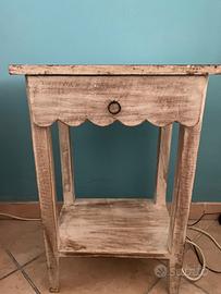 Comodino stile shabby