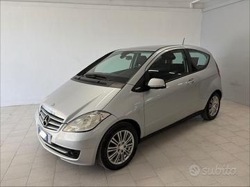 Mercedes-benz A 160 BlueEFFICIENCY Coupé Elegance