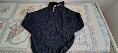 maglione uomo con abbottonatura e cappuccio