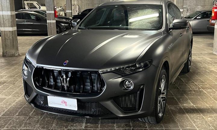 MASERATI Levante V8 580 CV AWD Trofeo