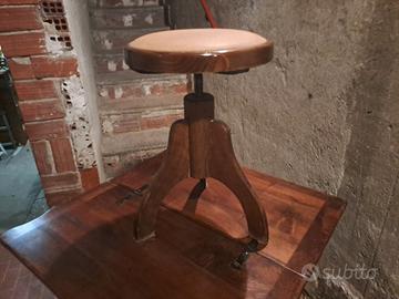 Sgabello da pianoforte 