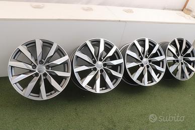 Cerchi in lega Audi A4 A5 18 ORIGINALI 8W0601025FJ