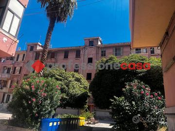 Viale Mario Rapisardi - 4 vani ristrutturato