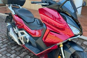 Honda Forza 750 perfetto