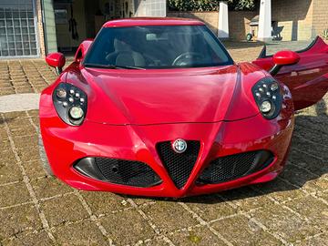 alfa romeo 4C 