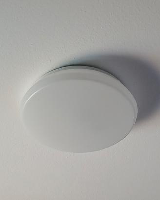 Lampadari vari con lampadine 