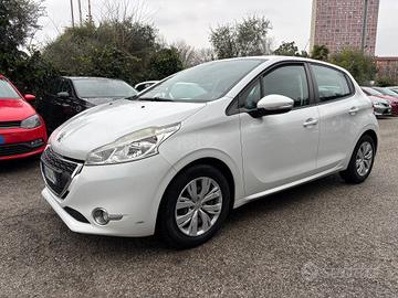 Peugeot 208 1.4 HDi 5 porte OK NEOPATENTATI