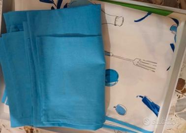 Tovaglia rettangolare  in cotone con 12 tovaglioli