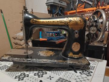 macchina da cucire d'epoca