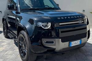Land Rover Defender 3.0d i6 mhev X-Dynamic SE awd 