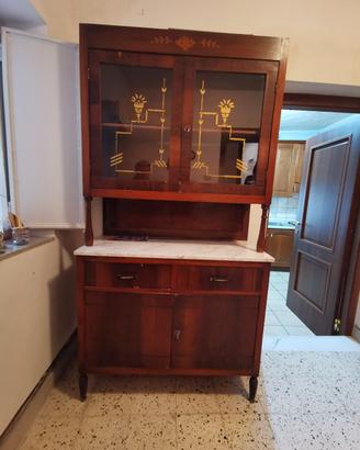 Credenza antica