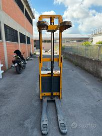Carrello elevatore