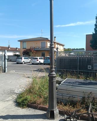 Pali con Lanterna 