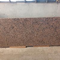 tavolino con ripiano in granito