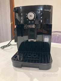 Macchina per caffè e cappuccino