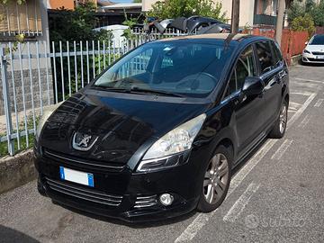 PEUGEOT 5008 1.6 HDi 112CV Family