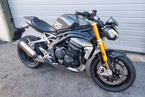 Speed Triple 1200 RS tagliandata accessoriata 