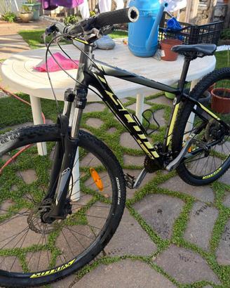 Mountain bike Scott