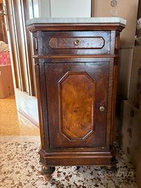 Mobiletto kegno con marmo
