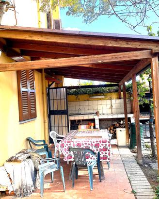 Porticato in legno mt 6,50x3