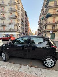 LANCIA Ypsilon 0.9 TwinAir 85 CV 5 porte Metano