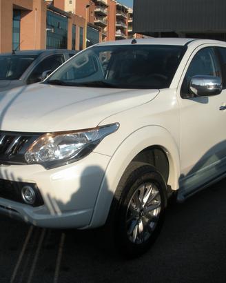 Mitsubishi L200 2.4 DI-D/181CV Double Cab Intense 