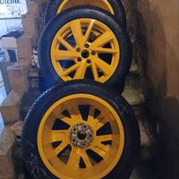 4 cerchi, compreso le gomme 