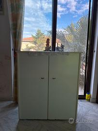 Mobiletto a lettino salvaspazio