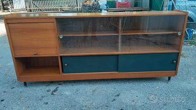 credenza sideboard vintage in legno  anni 60/70. 