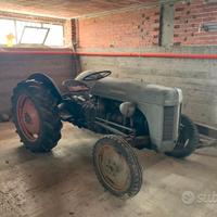 Trattore d'epoca Ferguson TEF anni 50. DIESEL