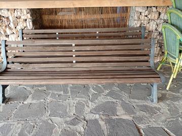 panchine in ghisa