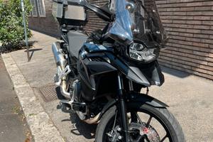 Bmw f800gs triple black LOW