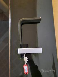 Chiusura coperchio pianoforte