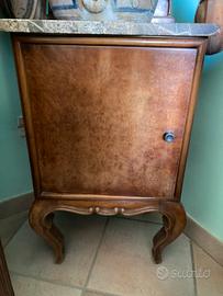 Comodino antiquariato