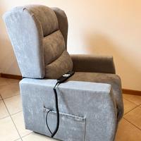 Poltrona relax e alzapersone 2 motori