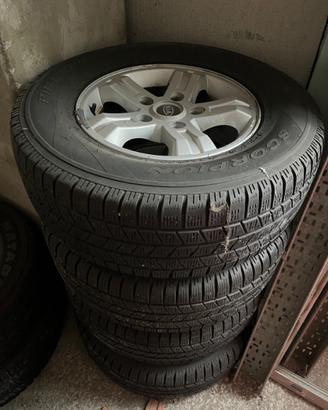 Set 4 gomme PIRELLI con cerchi X Kia Sorento