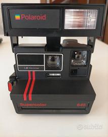 macchina fotografica polaroid 