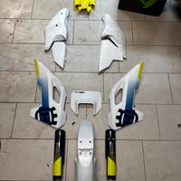 Kit plastiche husqvarna 2024 originali