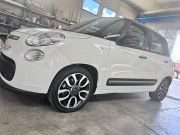 FIAT 500L Living - 2012