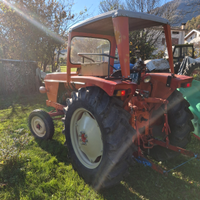 Trattore agricolo renault